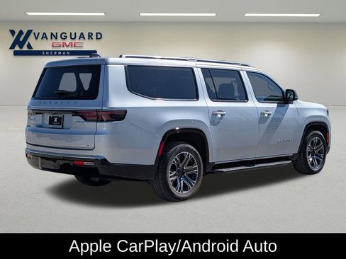 Used 2024 Jeep Wagoneer L Series II image 7