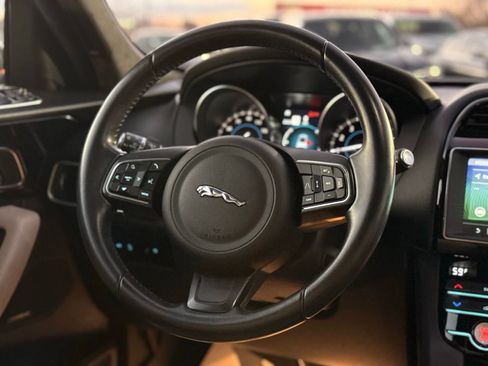 Used 2020 Jaguar F-PACE Premium image 40