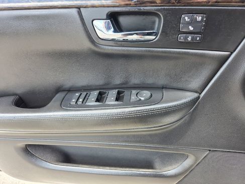 Used 2008 Cadillac DTS FWD image 14