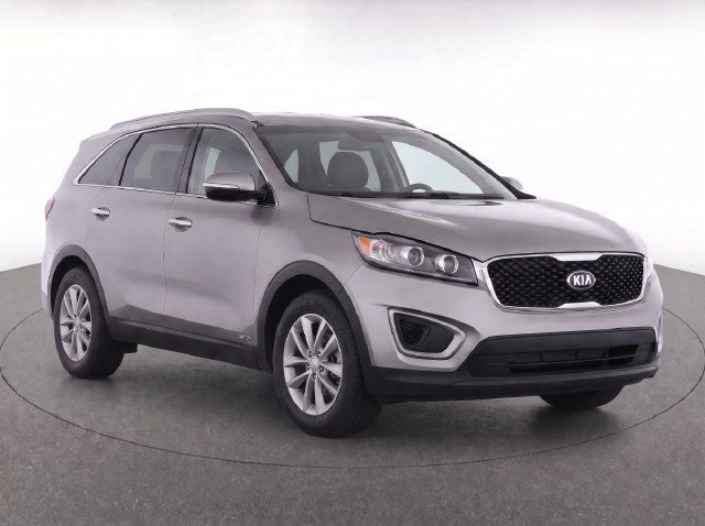 Used 2018 Kia Sorento AWD image 2