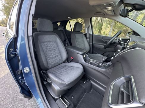 Used 2024 Chevrolet Equinox LT image 28