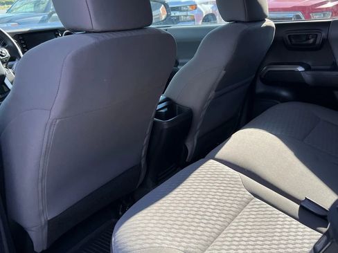 Used 2022 Toyota Tacoma SR5 image 17