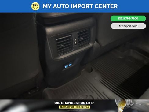 Used 2022 Toyota RAV4 XLE w/ Convenience Package image 27