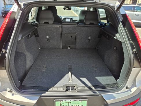 Certified 2023 Volvo XC40 Recharge Ultimate AWD/4WD image 13