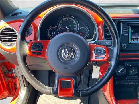Used 2017 Volkswagen Beetle 1.8T S FWD image 11