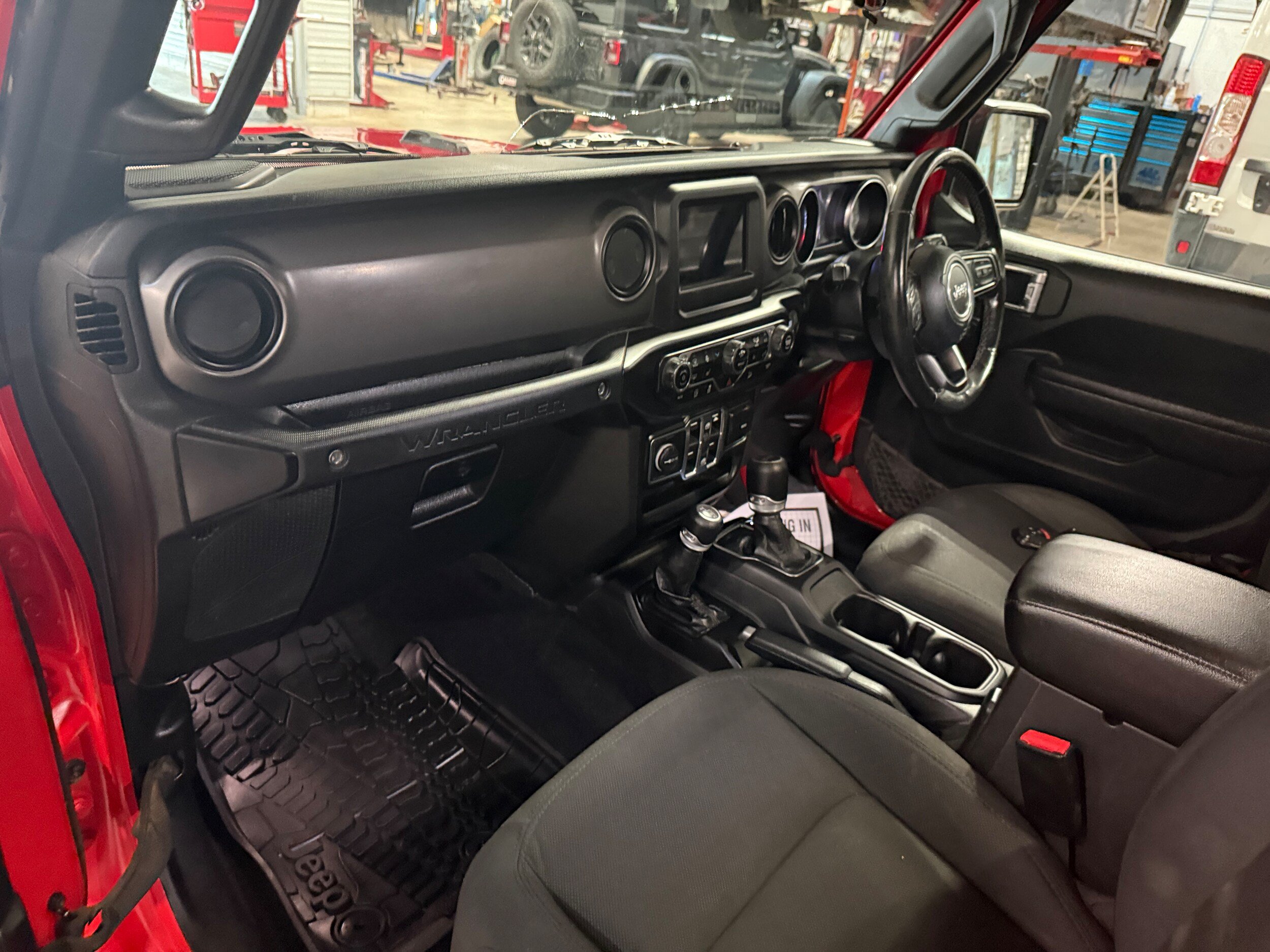 Used 2022 Jeep Wrangler Unlimited Sport w/ Cold Weather Group AWD/4WD image 34