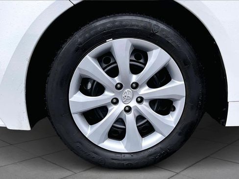 Certified 2024 Toyota Corolla LE image 11