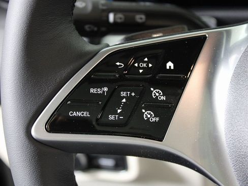 Certified 2026 Mercedes-Benz GLB 250 4MATIC image 18