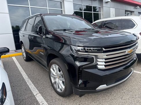 Used 2024 Chevrolet Tahoe High Country w/ Advanced Technology Package AWD/4WD image 3