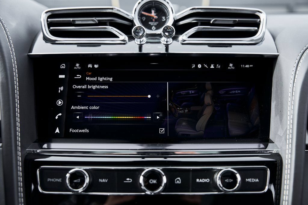 Used 2023 Bentley Bentayga Extended Wheelbase AWD/4WD image 80