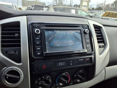 Used 2014 Toyota Tacoma 4x4 Double Cab w/ Limited Package image 9