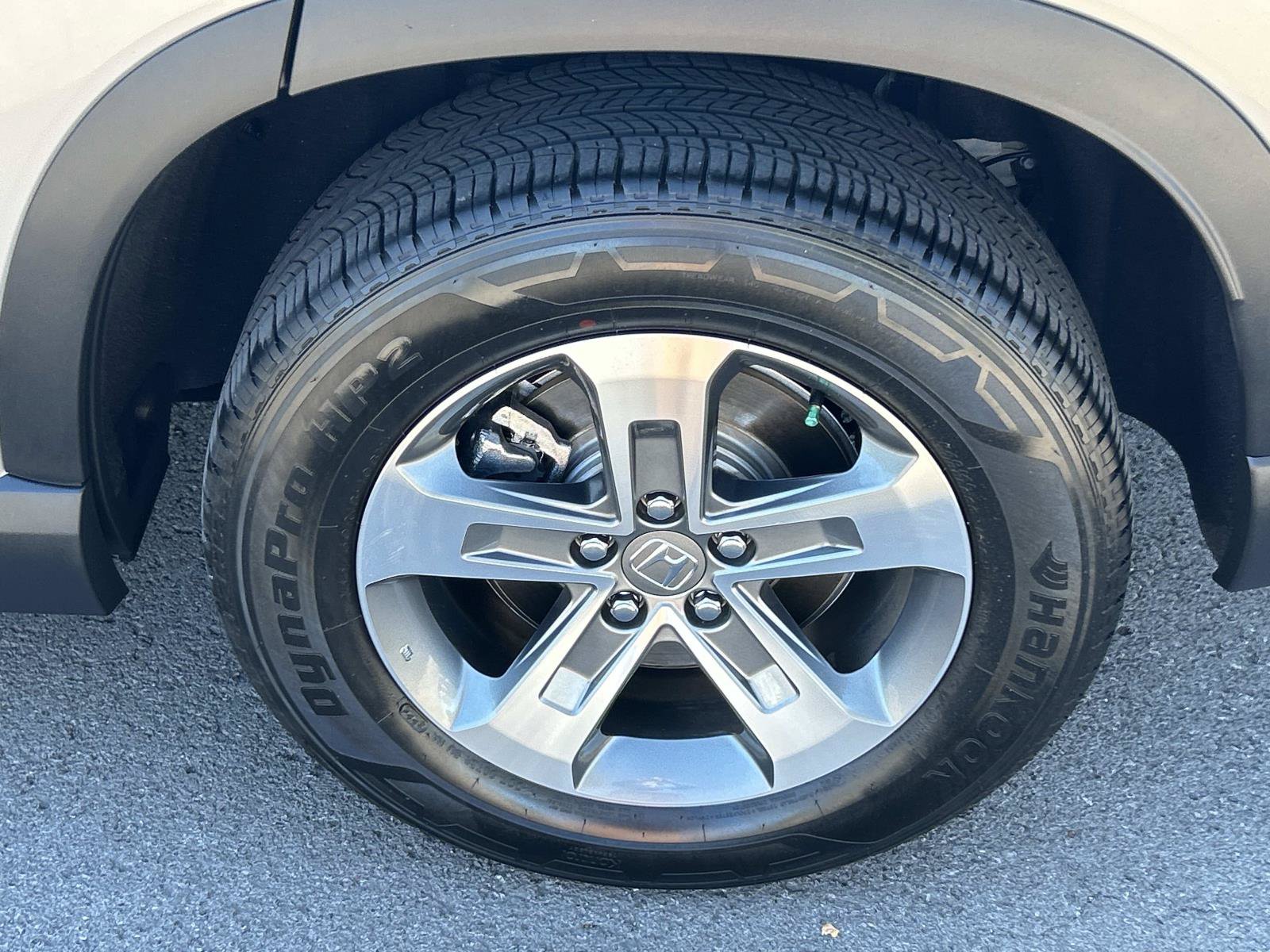 Used 2025 Honda Pilot EX-L image 17