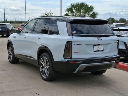 New 2026 Cadillac Vistiq Sport image 4