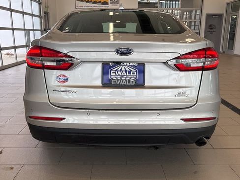 Used 2019 Ford Fusion SE image 19