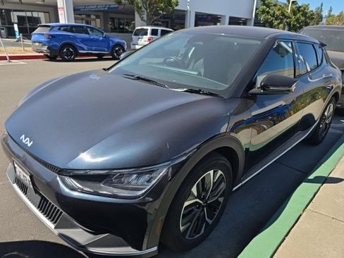 Used 2023 Kia EV6 Light RWD image 1