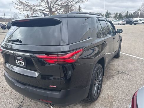 Used 2023 Chevrolet Traverse RS image 4