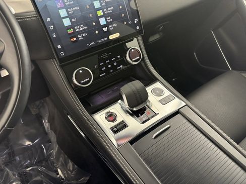 Used 2025 Jaguar F-PACE R-Dynamic S image 20