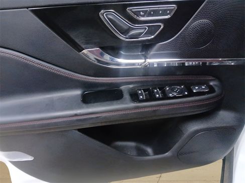 Used 2024 Lincoln Corsair Reserve w/ Jet Appearance Package image 19