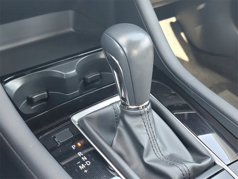 Used 2025 MAZDA MAZDA3 s image 29