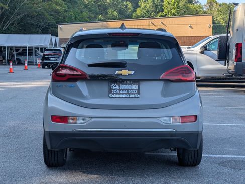 Used 2019 Chevrolet Bolt Premier w/ Infotainment Package FWD image 8