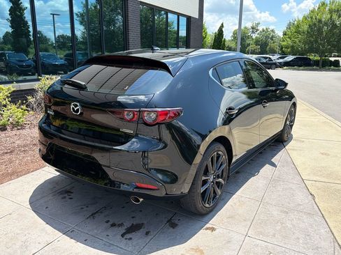 Used 2019 MAZDA MAZDA3 Hatchback w/ Premium Package FWD image 3