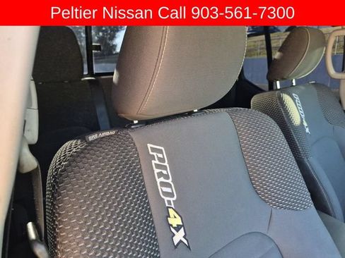 Used 2018 Nissan Frontier PRO-4X AWD/4WD image 14