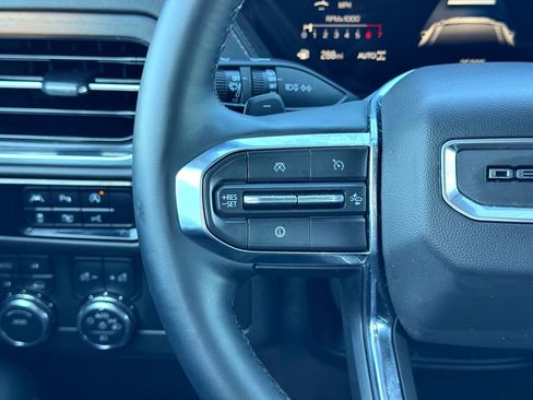 Used 2025 GMC Yukon XL Denali image 26