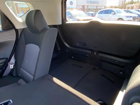 Used 2025 Kia Soul LX image 18
