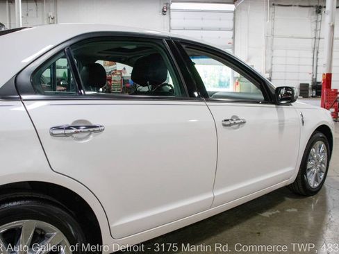 Used 2012 Lincoln MKZ FWD image 23