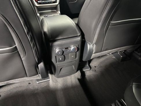 Used 2022 Ford Explorer XLT w/ Equipment Group 202A image 15