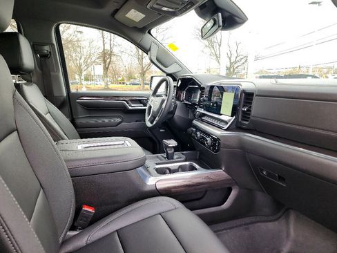 Used 2022 Chevrolet Silverado 1500 LTZ image 25