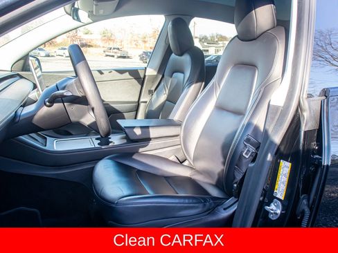 Used 2022 Tesla Model Y Long Range AWD/4WD image 13
