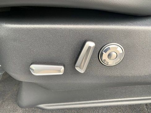 New 2026 Lincoln Navigator L Black Label AWD/4WD image 15