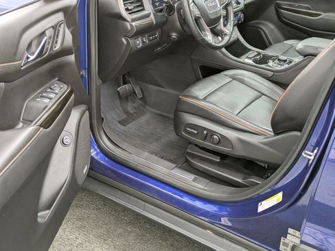 Used 2023 GMC Acadia AT4 w/ Technology Package image 24