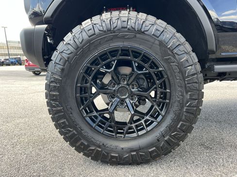Used 2024 Ford Bronco Black Diamond AWD/4WD image 12