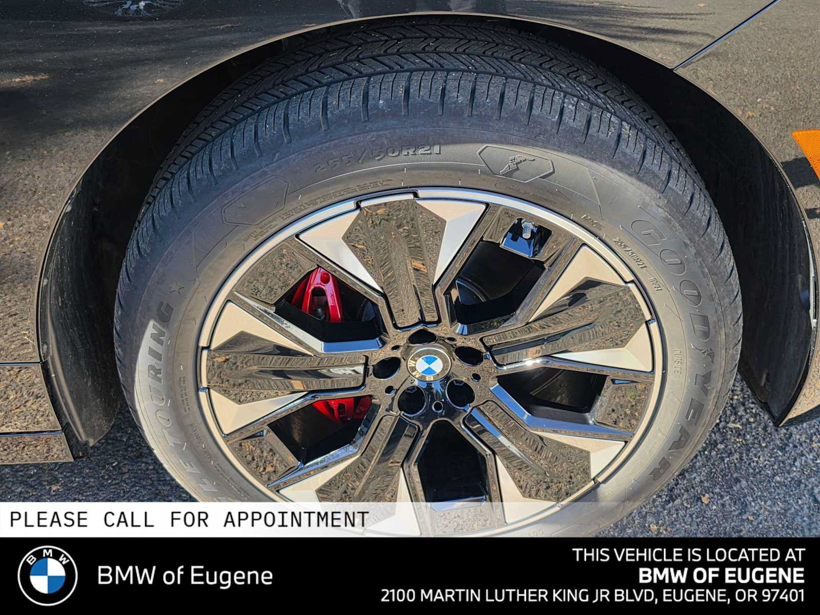 Used 2026 BMW iX xDrive45 w/ M Sport Package AWD/4WD image 9