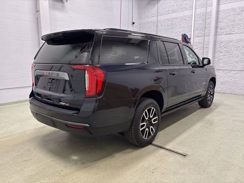 Used 2023 GMC Yukon XL AT4 w/ Technology Package image 4