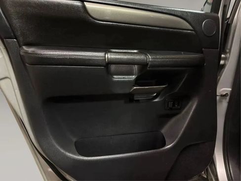 Used 2012 Nissan Armada SV AWD/4WD image 16