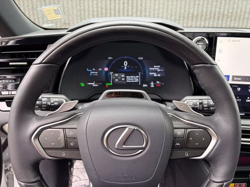 Used 2025 Lexus RX 350 w/ Convenience Package AWD/4WD image 41