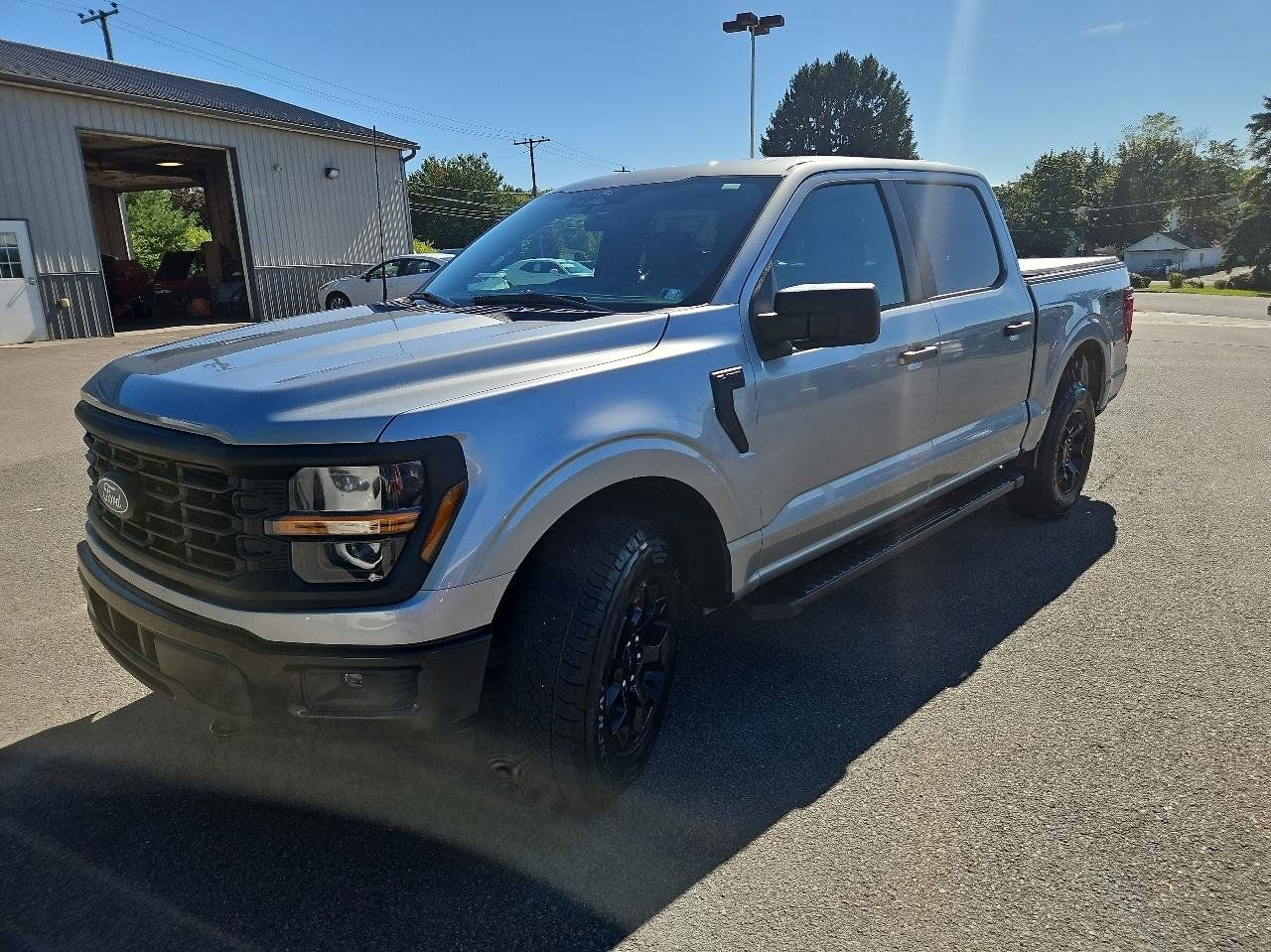 Used 2025 Ford F150 STX w/ Equipment Group 201A FX4 AWD/4WD image 9