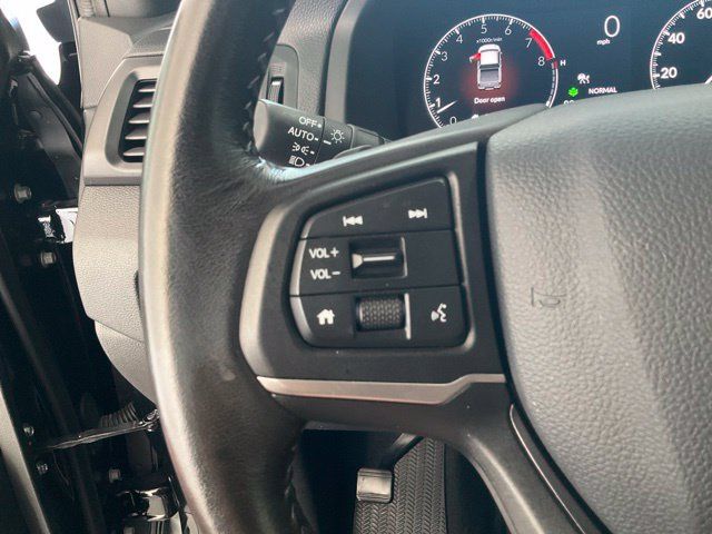 Certified 2025 Honda Ridgeline RTL image 11