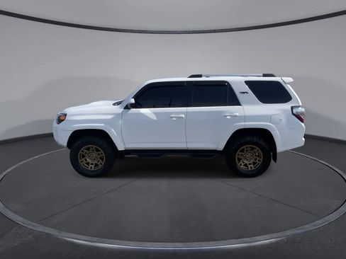 Certified 2017 Toyota 4Runner TRD Off-Road AWD/4WD image 5