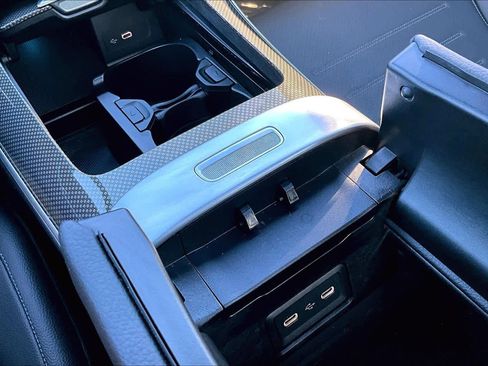 Used 2023 Mercedes-Benz C 300 4MATIC Sedan image 33