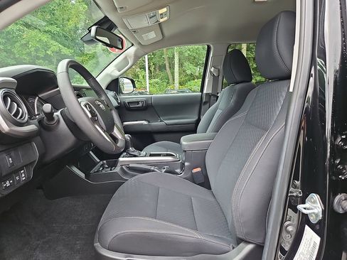 Used 2023 Toyota Tacoma 4x4 Double Cab w/ Trail Edition image 13