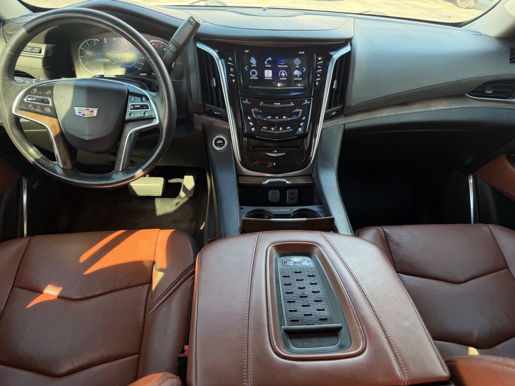 Used 2016 Cadillac Escalade Luxury RWD image 25