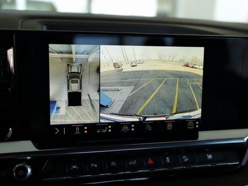 Used 2024 GMC Sierra 1500 SLT w/ SLT Premium Plus Package image 16