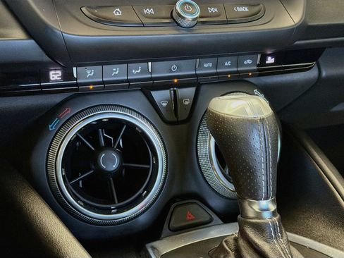 Used 2018 Chevrolet Camaro SS RWD image 9