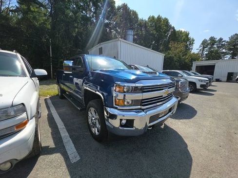Used 2018 Chevrolet Silverado 2500 LTZ w/ Duramax Plus Package AWD/4WD image 14