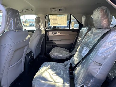 New 2026 Ford Explorer Active w/ Active Comfort Package AWD/4WD image 13