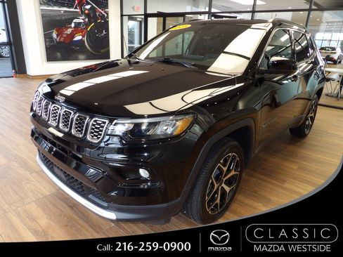Used 2025 Jeep Compass Limited image 1